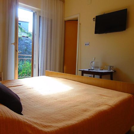 Guest House Jelsa Jelsa  Szoba fotó