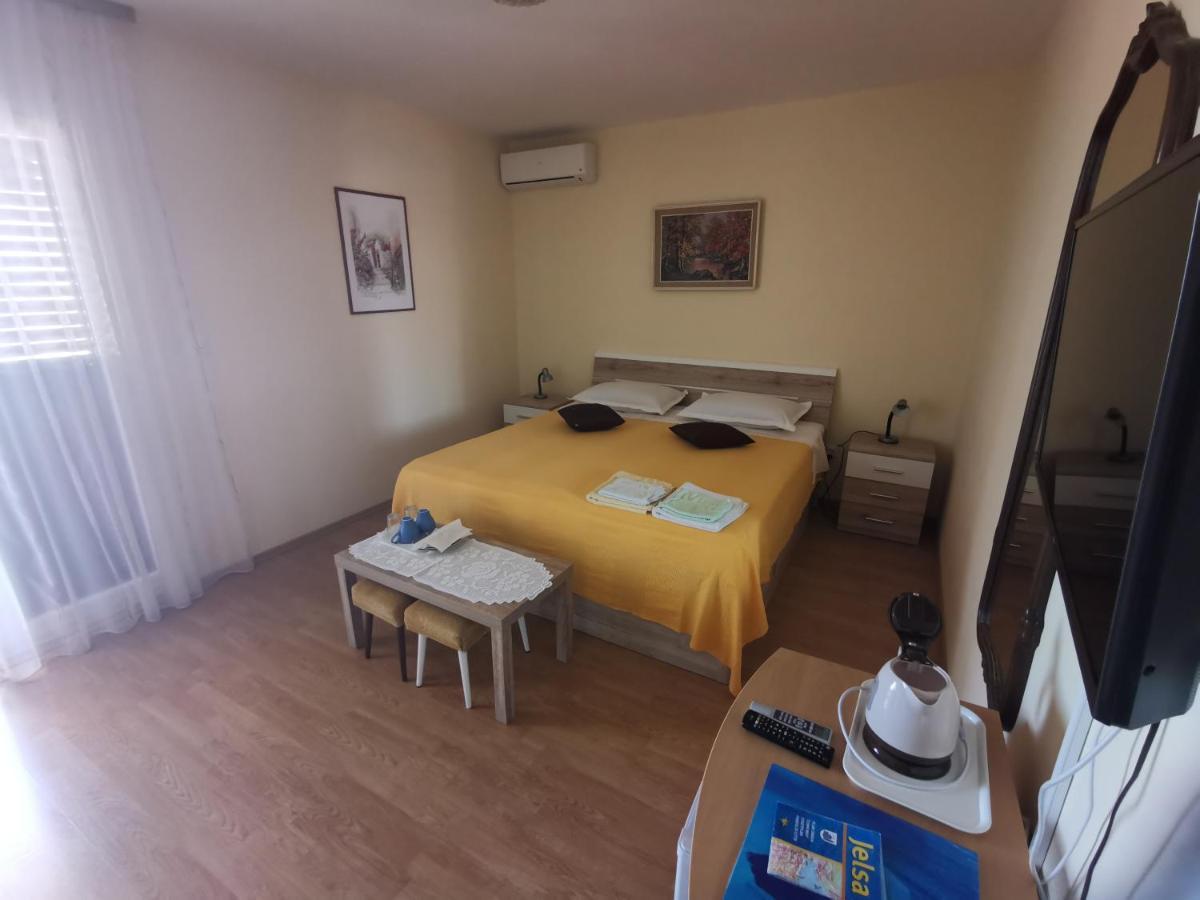 Guest House Jelsa Jelsa  Kültér fotó